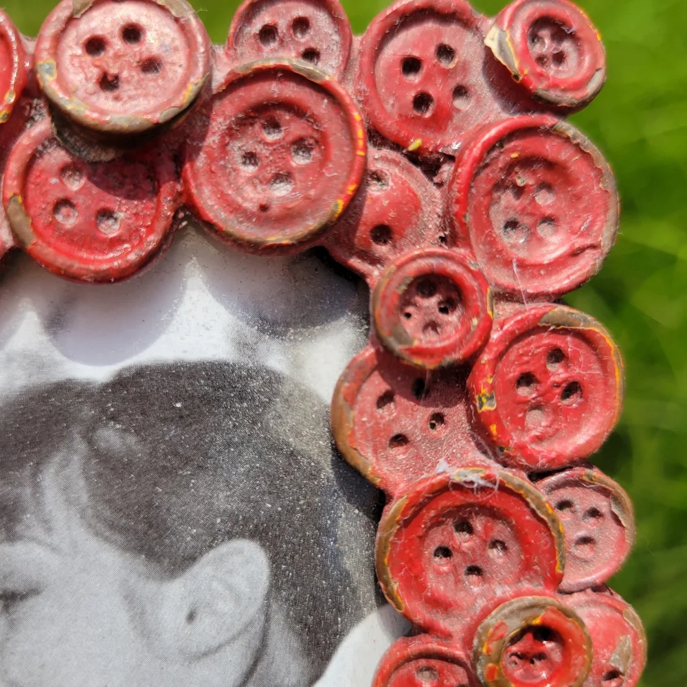 Red Button Metal Picture Frame ~ Rustic ~ Farmhouse ~ Cottage ~ est 5x7